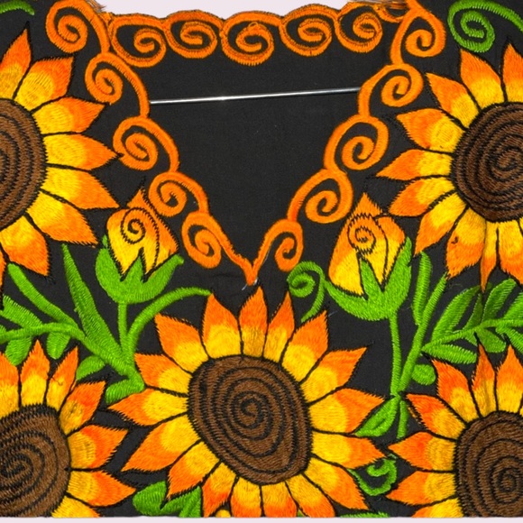 🌻 Mexican Sunflower Embroidered Dress 🌻 - Picture 2 of 5